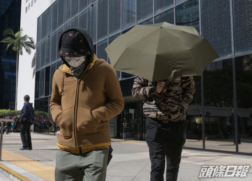 (左起)被告麥幸雄,高穎康。