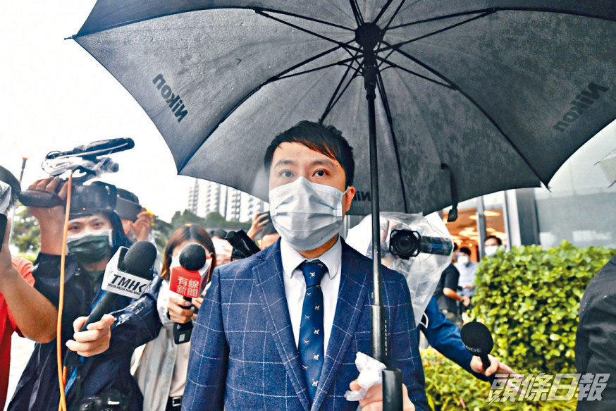 新界西十六名區議員昨被裁定宣誓無效須即時離任,包括民主黨鄺俊宇。