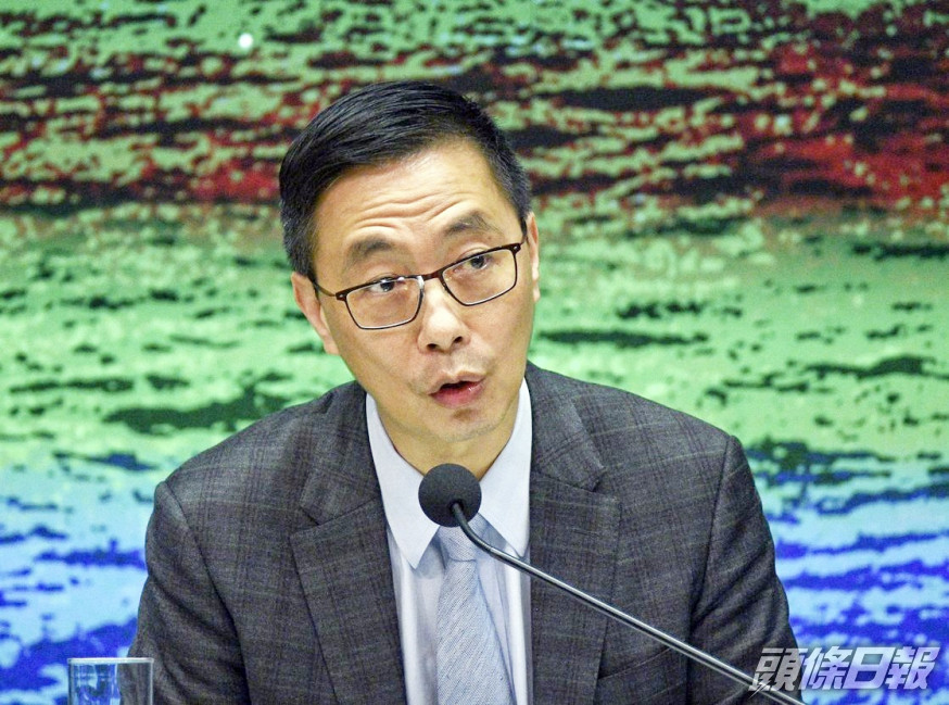 楊潤雄指,社會不應將責任完全放在學校身上。資料圖片