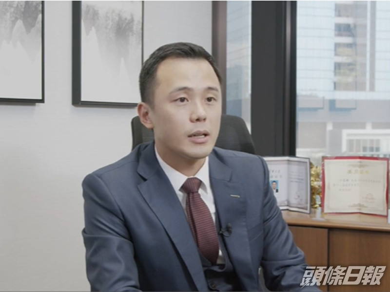葉家麟成為年輕的局長。網圖