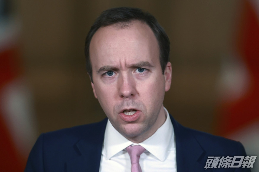 英國衞生大臣夏國賢指平均每30秒一確診者入院。AP圖片