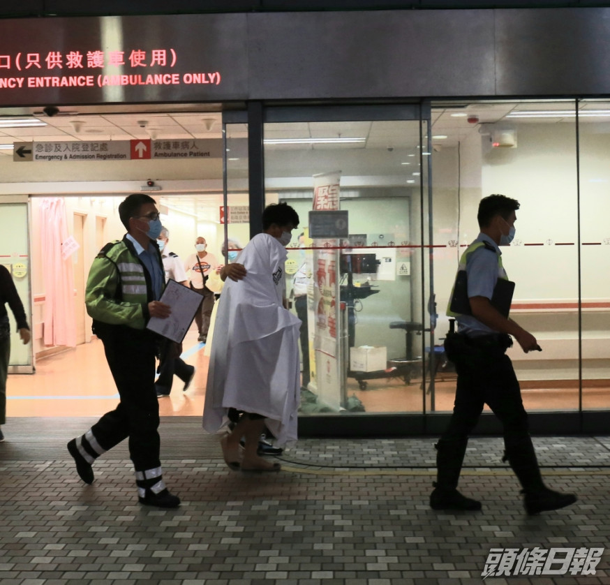 肇事女司機(中)。徐裕民攝