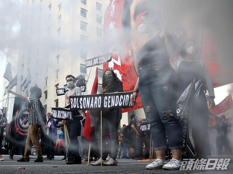 多個城市連續四個周末都有數以萬計民眾上街示威。REUTERS