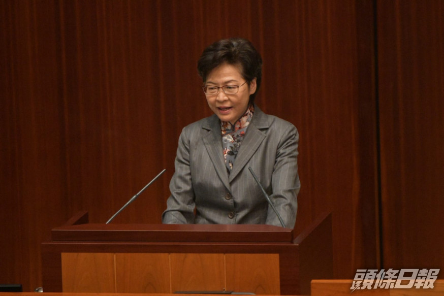 林鄭對輸入海外醫生「欲迎還拒」。