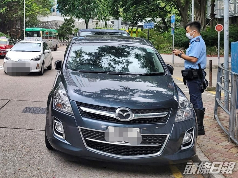 東九龍總區交通部及各警區昨日於區內多個交通黑點採取打擊違例泊車的執法行動。資料圖片