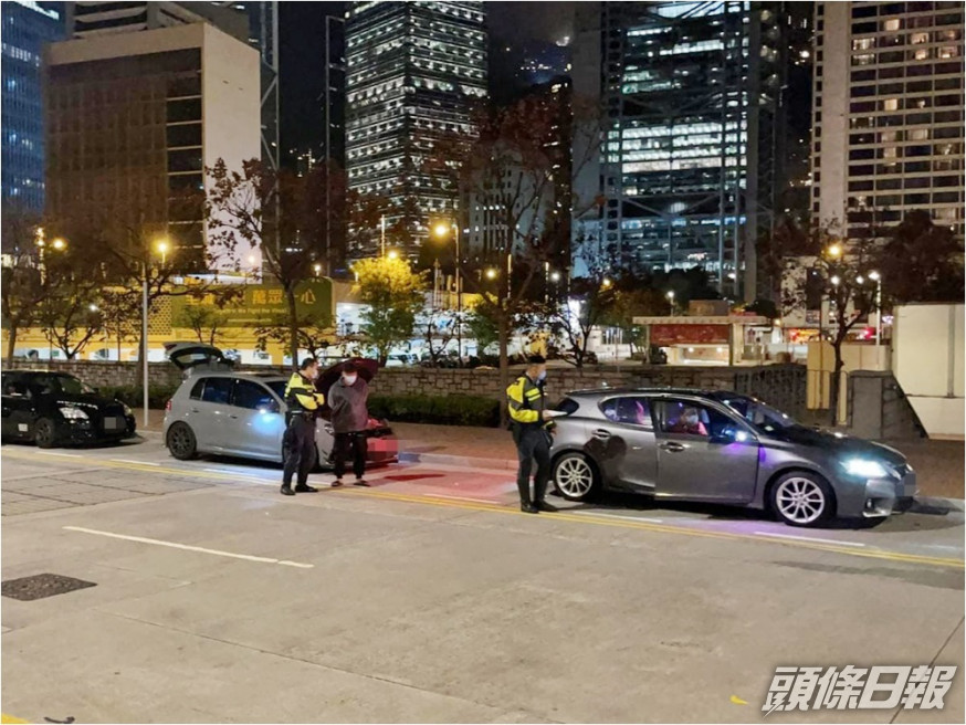 警方於港島區打擊非法賽車及超速等違例事項。警方圖片