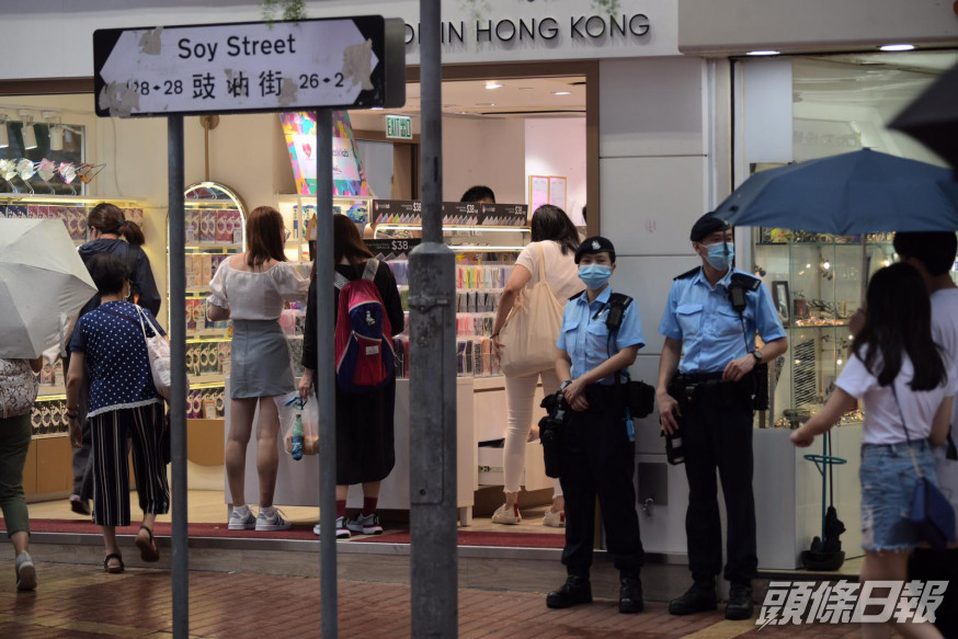 警員加強在旺角巡查。