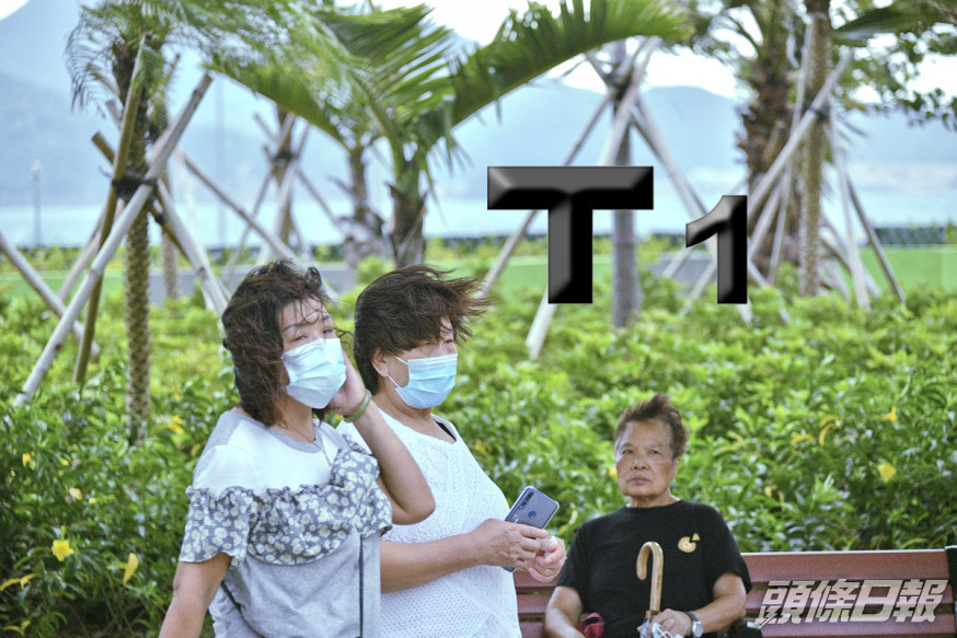 周末期間風勢頗大,海有大浪及湧浪。資料圖片