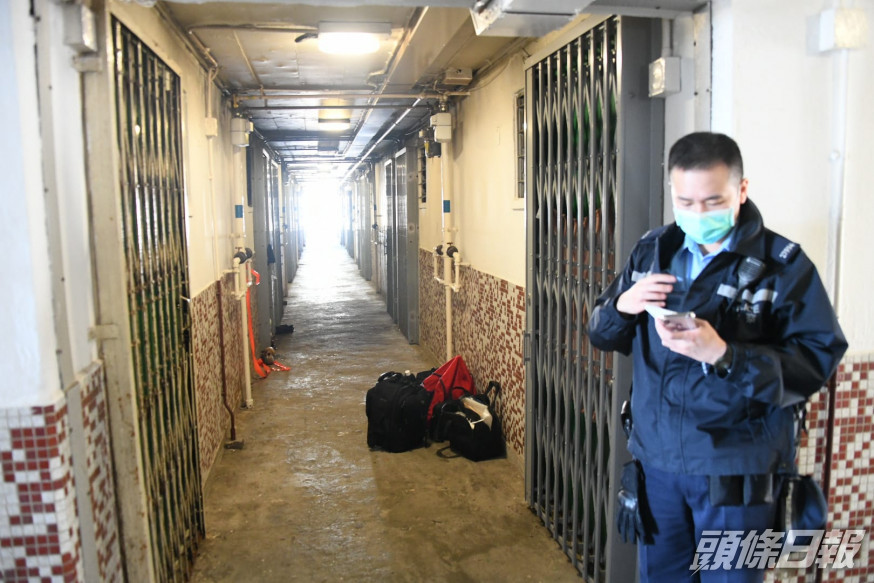 警方聯同鑑證科人員今早返回現場繼續調查。