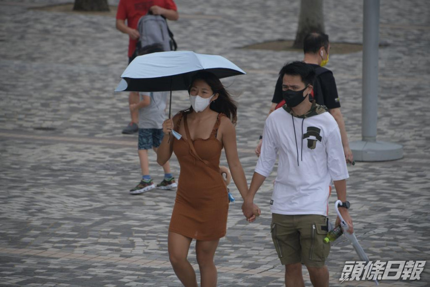 小熊的狂風驟雨繼續影響香港。