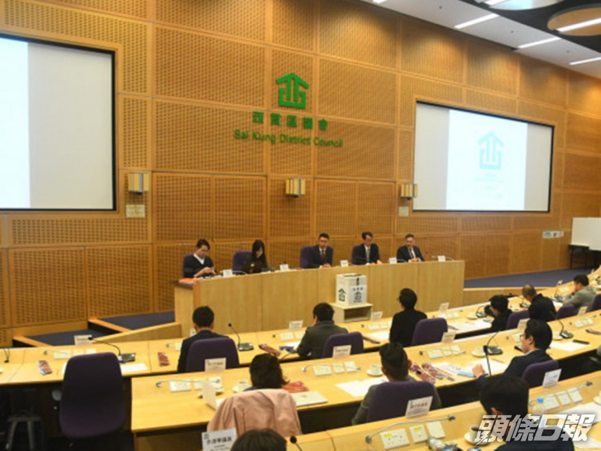 【專欄】「愛國者治港」區議員忽然「變乖」?