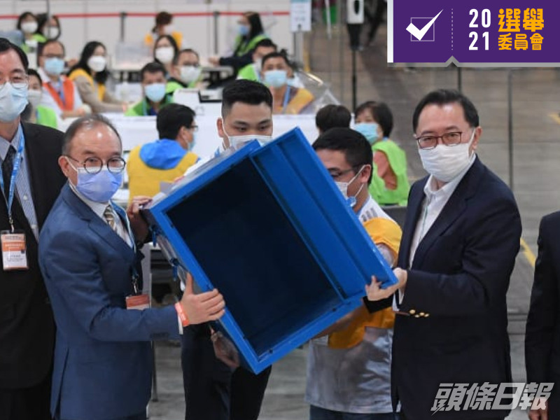馮驊(右)、曾國衛(左)。