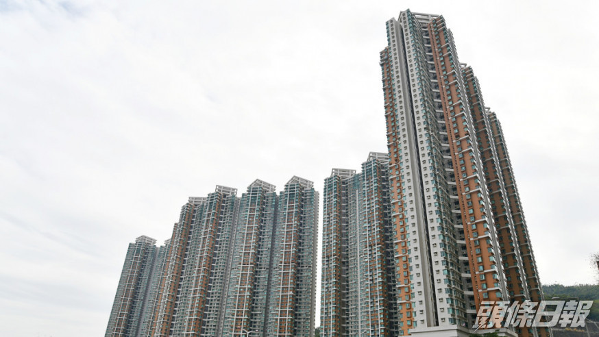 將軍澳維景灣畔第6座完成強檢。資料圖片