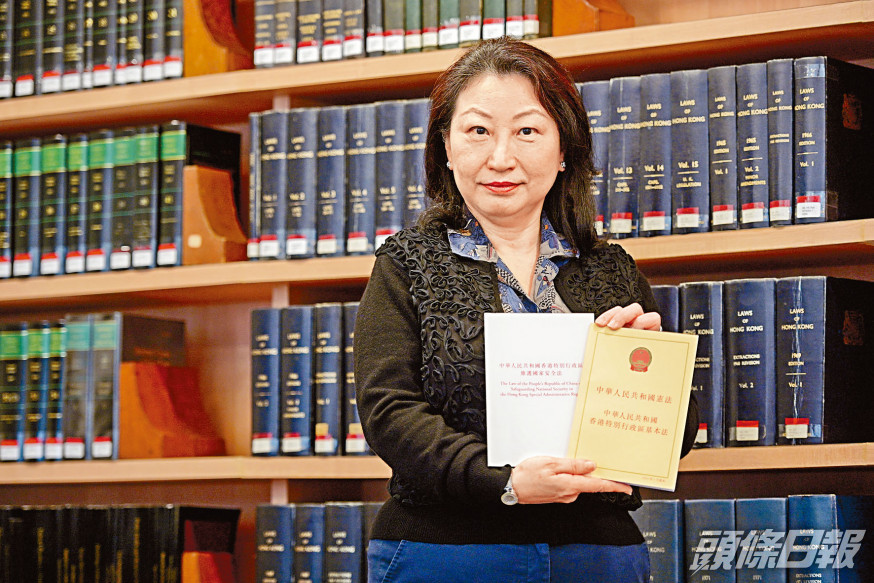 律政司司長鄭若驊表示,很開心看到香港社會回復安全理性包容,市民守法。