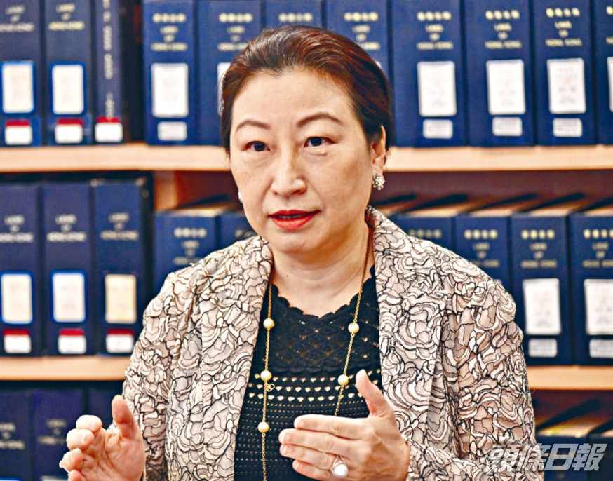 鄭若驊表示,願景計畫亦主打在中小學推廣法治。