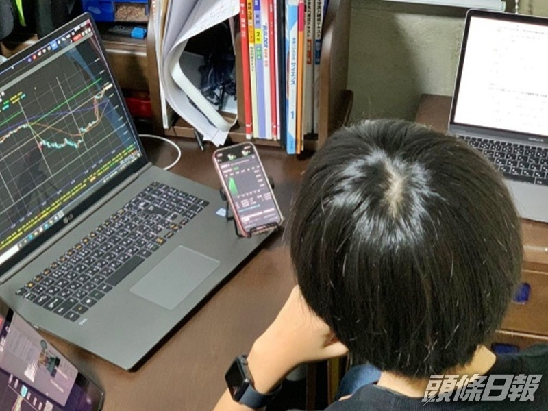 小春的父親教他投資及炒股,一年後他便賺到「第一桶金」約1,000萬日圓。網圖