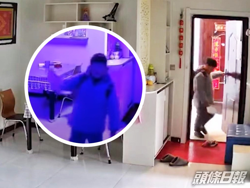 江蘇連雲港市海洲區有名7歲男童,日前放學回家後高舉獲得97分的考試卷,對着監視器報喜「媽媽,我考了97分 !」。影片截圖