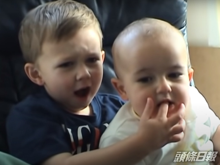 14年前3歲的Harry與弟弟Charlie拍下的短片爆紅,至今已累積8.8億觀看人次。影片截圖