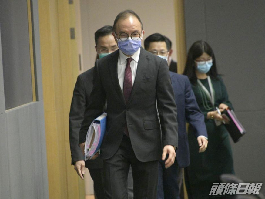 政制及內地事務局局長曾國衞。