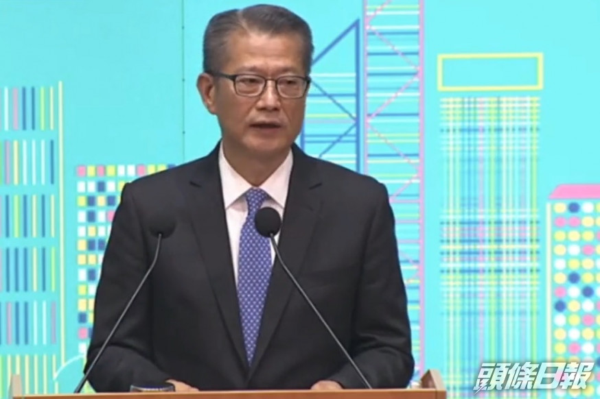 陳茂波指非常關心港人移民,冀港人珍惜掌握機會。政府新聞網截圖