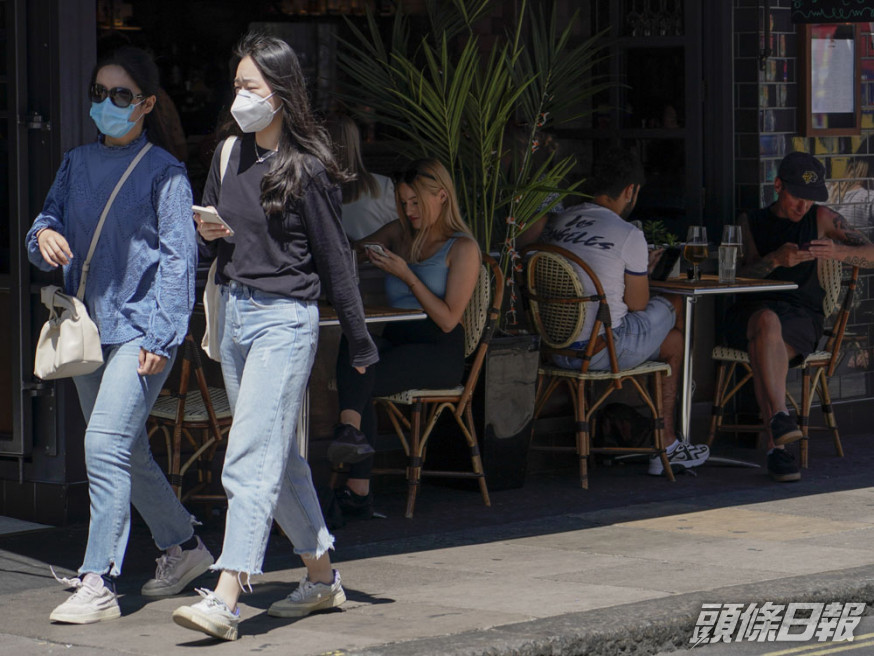 英國單日新增逾九千宗確診,二月底以來新高。AP圖片