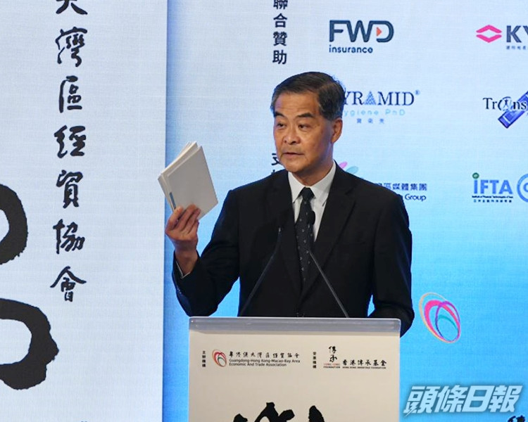 全國政協副主席、前行政長官梁振英。
