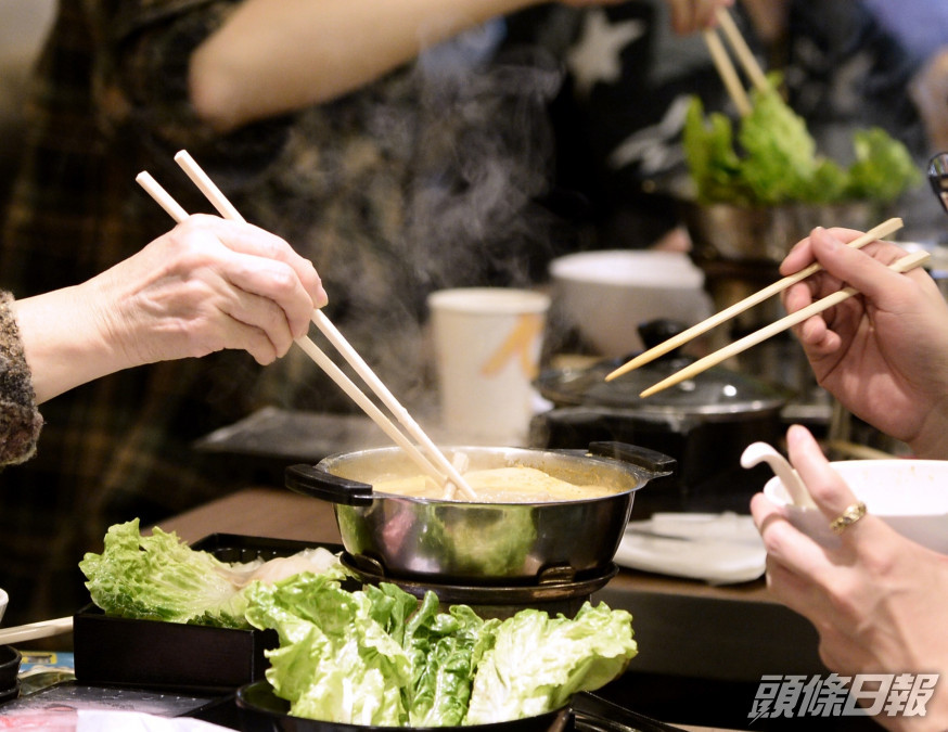 有網民認為事先講清楚上門作客要凑錢是合理,但也有人認為做法寒酸計較。示意圖片