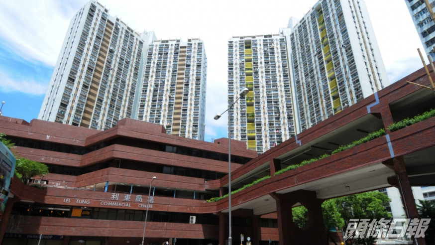 鴨脷洲利東邨等多廈污水陽性,政府派19萬快測包。資料圖片