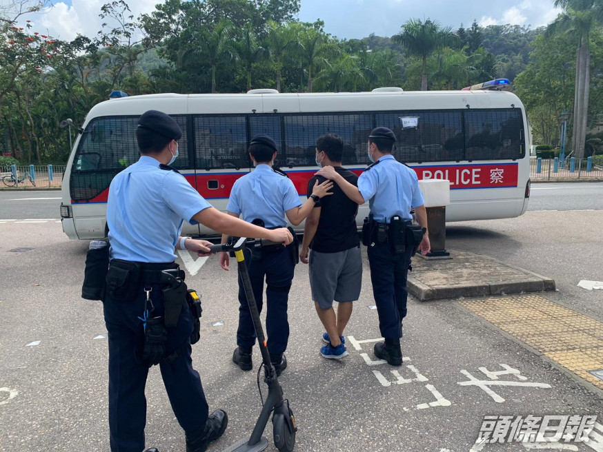 被捕人士和涉事車輛。警方提供