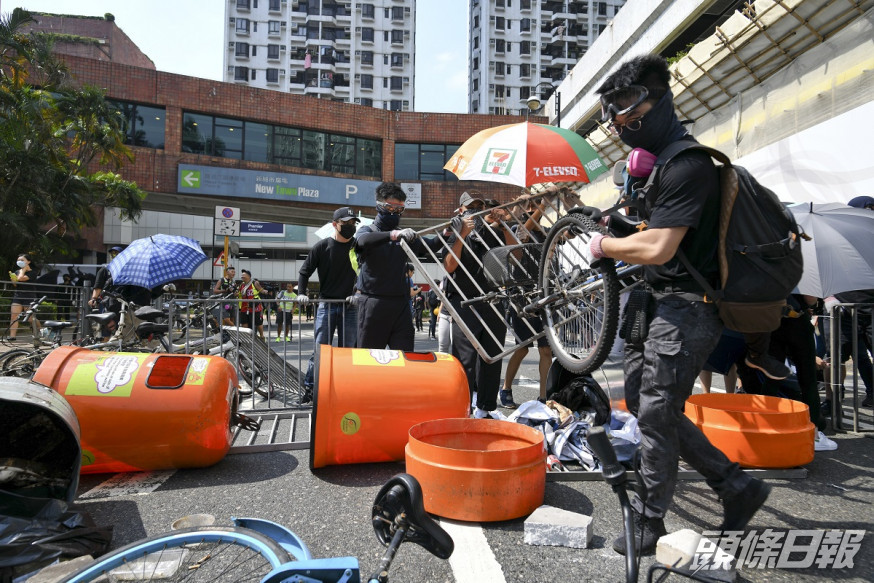 警方在各區因應情況,部署足夠警力以應對任何違法行為。資料圖片