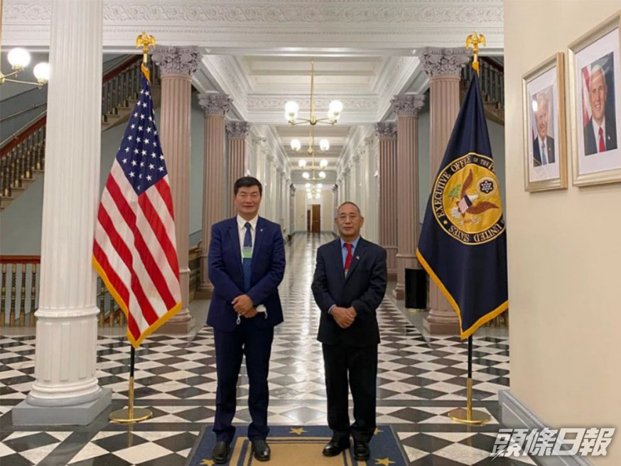 洛桑森格獲邀進入白宮,是60年來西藏流亡政府首腦首次進入白宮。西藏流亡政府網站圖片