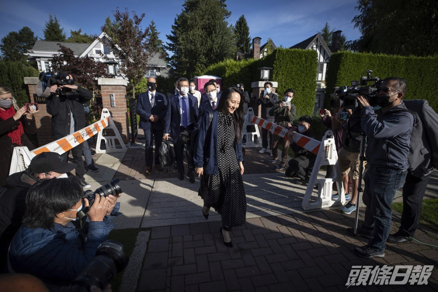 孟晚舟在庭上否認控罪,但與美國檢察部門達成延緩起訴的協議。AP