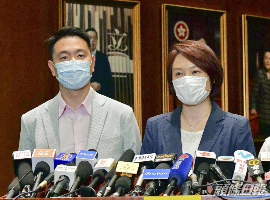 李慧琼(右)及周浩鼎(左)。資料圖片