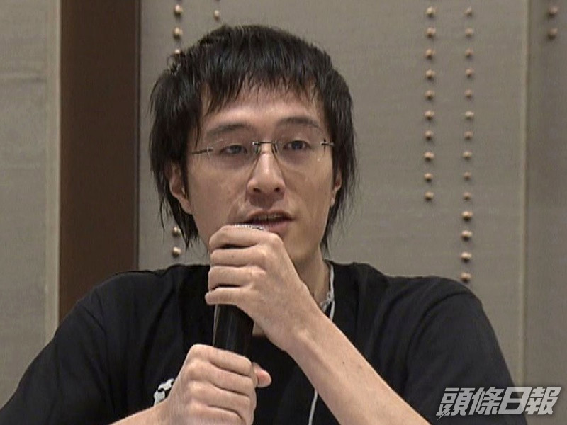 李宇軒下午到法院親自出庭應訊。
