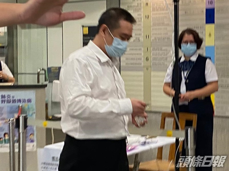 香港第一青年會董事邱宗源。