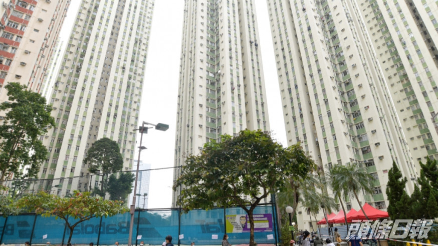 麗晶花園等多廈污水陽性,民政事務處派逾26萬快測包。資料圖片
