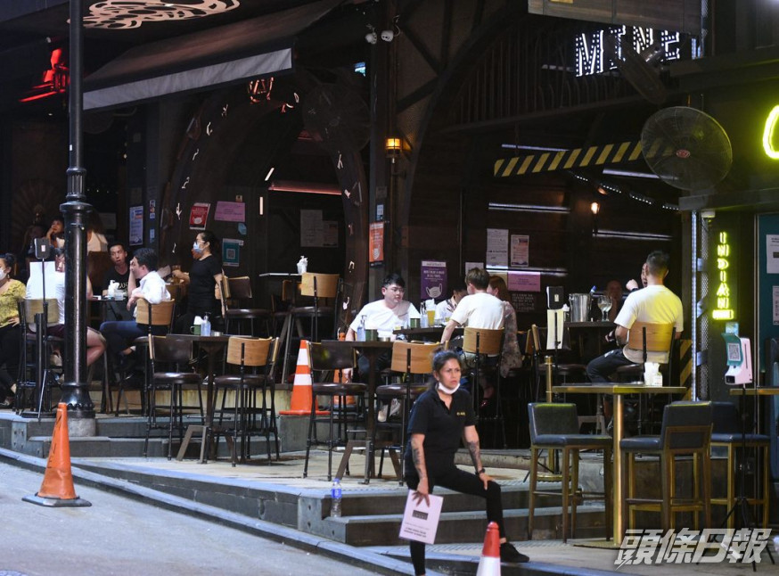 在奧運期間,酒吧的生意亦受防疫措施影響。資料圖片