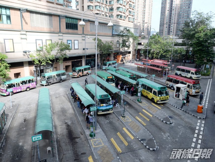港媽攜3歲兒乘小巴拒付車資,反斥司機「幾蚊都咁計較」。資料圖片