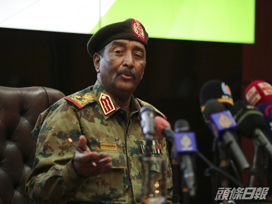 蘇丹主權委員會主席布爾漢表示軍方「奪權」行動是別無選擇。AP圖