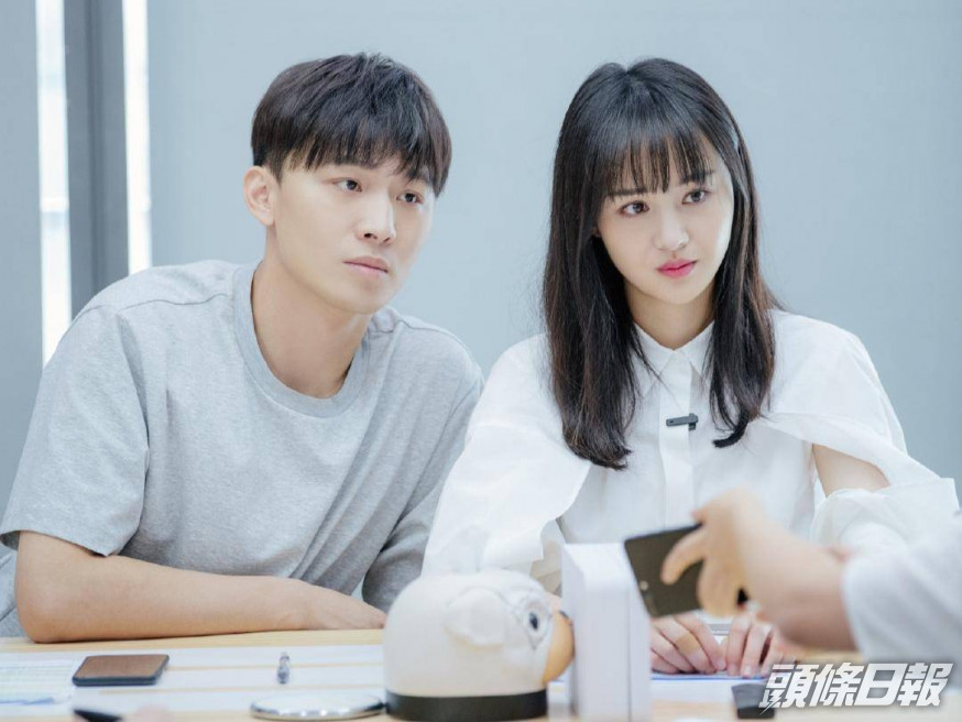 張恒與鄭爽先後因逃稅被罰款。互聯網圖片