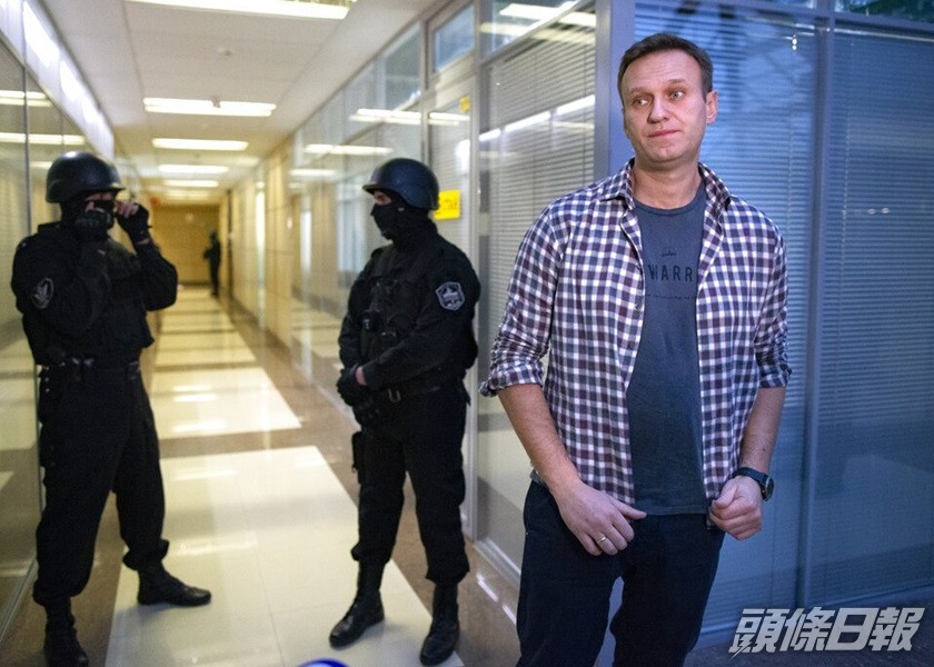莫斯科法院裁定納瓦爾尼(右)創立的多個機為「極端組織」,將不能參加俄國9月國會選舉。AP資料圖片
