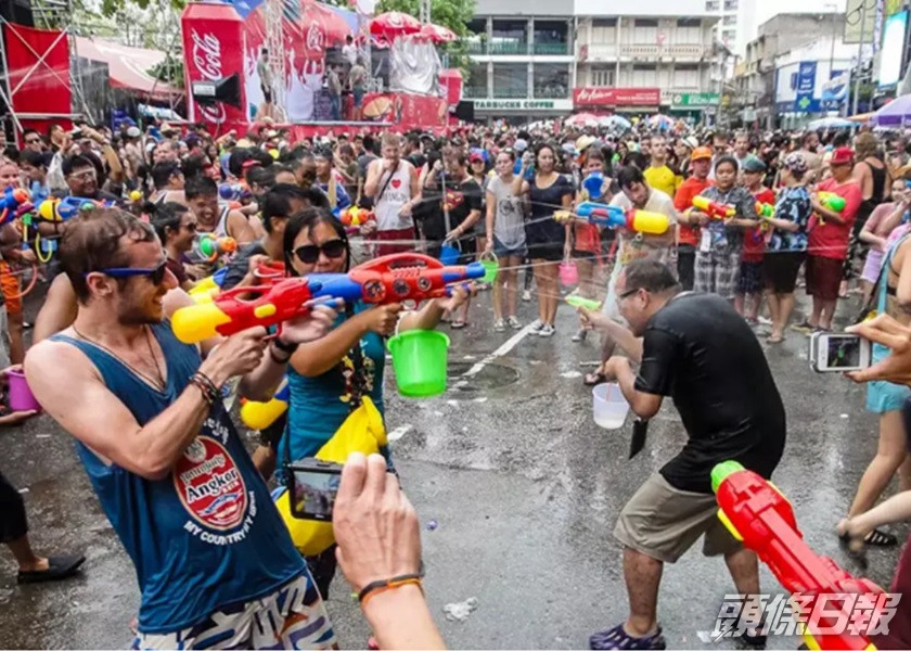 泰國在新冠疫情受控下,當局計劃4月舉辦潑水節慶祝活動。網圖