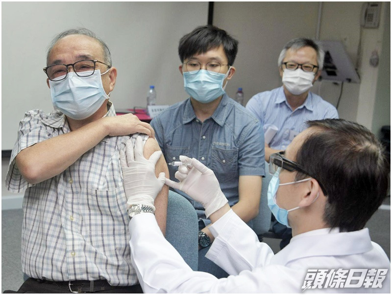 學會期望推出計畫,吸納至少800名藥劑師參與培訓,以便日後有充足人手幫助接種疫苗。