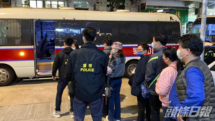 警方於行動中拘捕22人。警方圖片