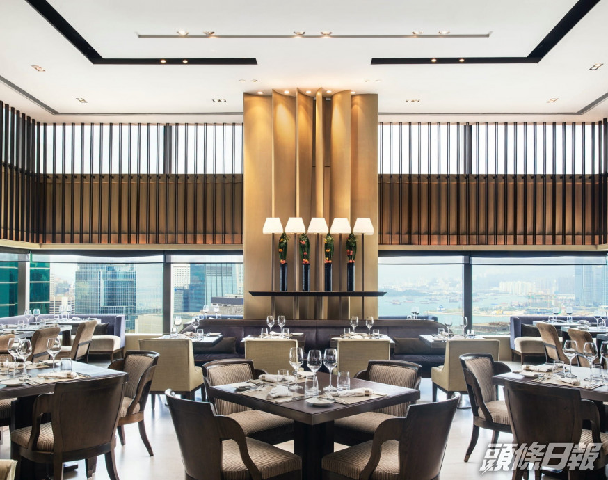 Café Gray Deluxe餐廳一名員工初步確診。網頁圖片