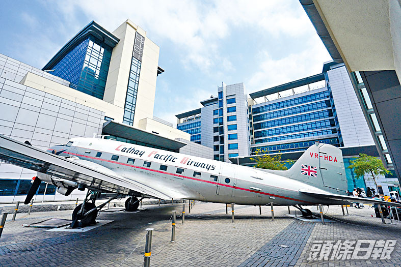 國泰航空公布,8月份載客13.54萬人次,按年增加2.78倍。