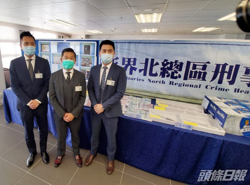 警方講解案情。