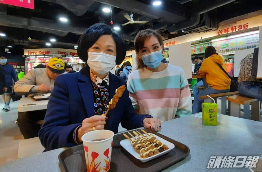 葉劉淑儀到「空姐牛肉飯」,探訪老朋友Annie。葉劉FB圖片