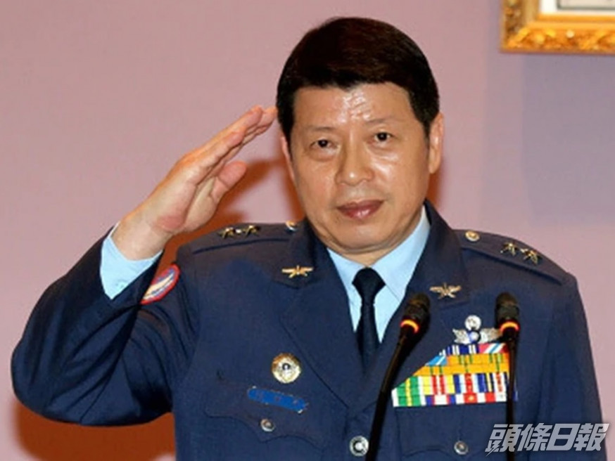 台灣的國防大學校長張哲平否認傳媒報道指涉及間諜案。