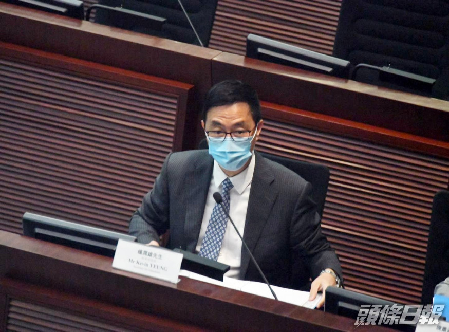 楊潤雄指,局方未必一定批准該名教師的申請。
